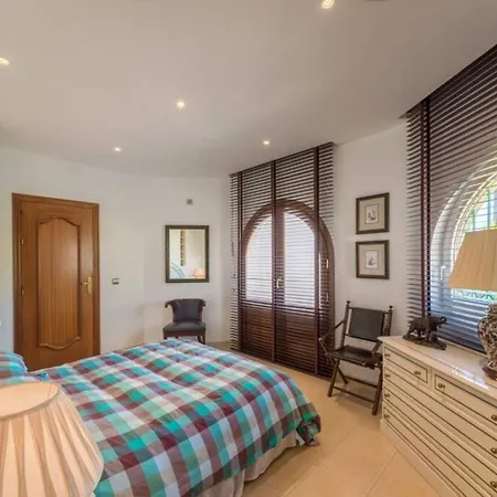 Palatial In Hacienda Chapas, Villa