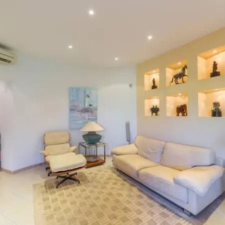 Palatial In Hacienda Chapas,