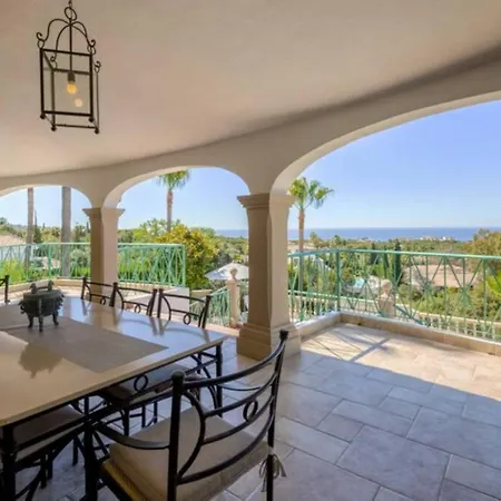 Palatial In Hacienda Chapas,