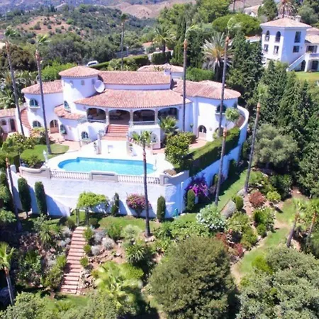 Villa Palatial In Hacienda Chapas, Marbella
