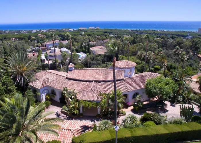 Villa Palatial In Hacienda Chapas, Marbella
