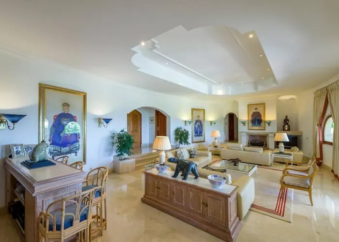 Palatial In Hacienda Chapas, Villa Marbella