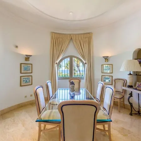 Palatial In Hacienda Chapas, Willa *