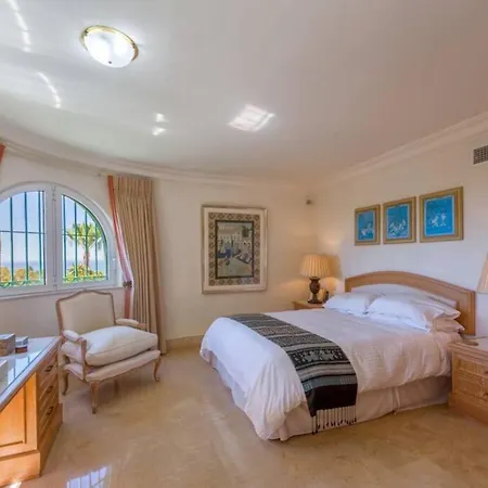 Palatial In Hacienda Chapas,