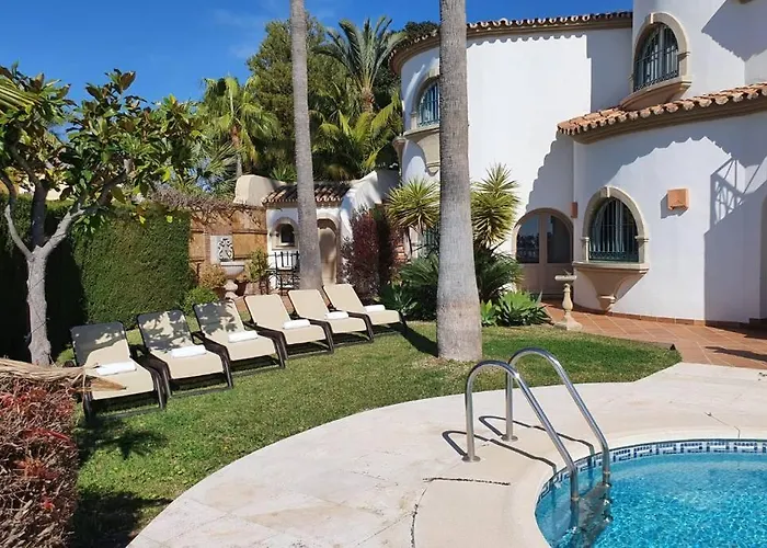 Palatial In Hacienda Chapas, Marbella